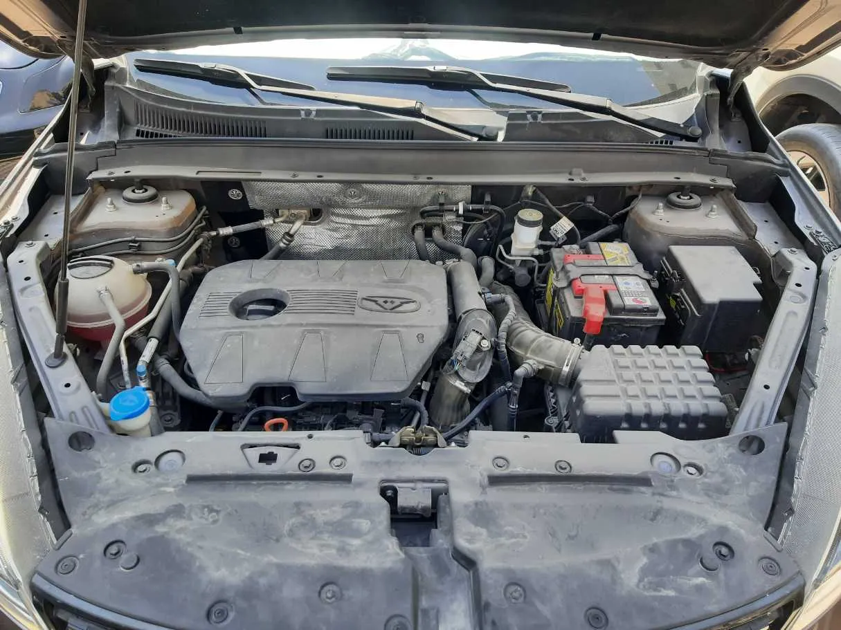 Car image 19