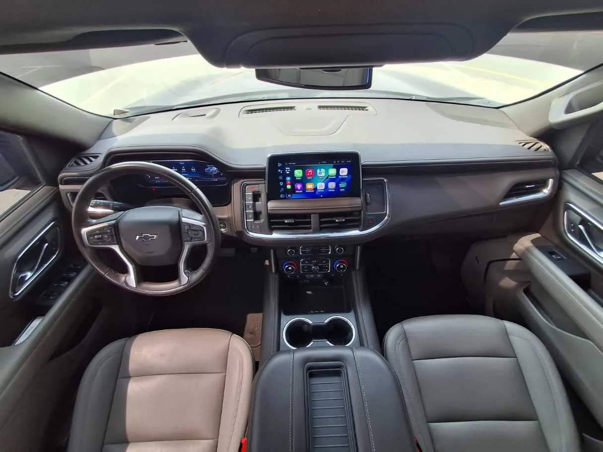 Car image 14