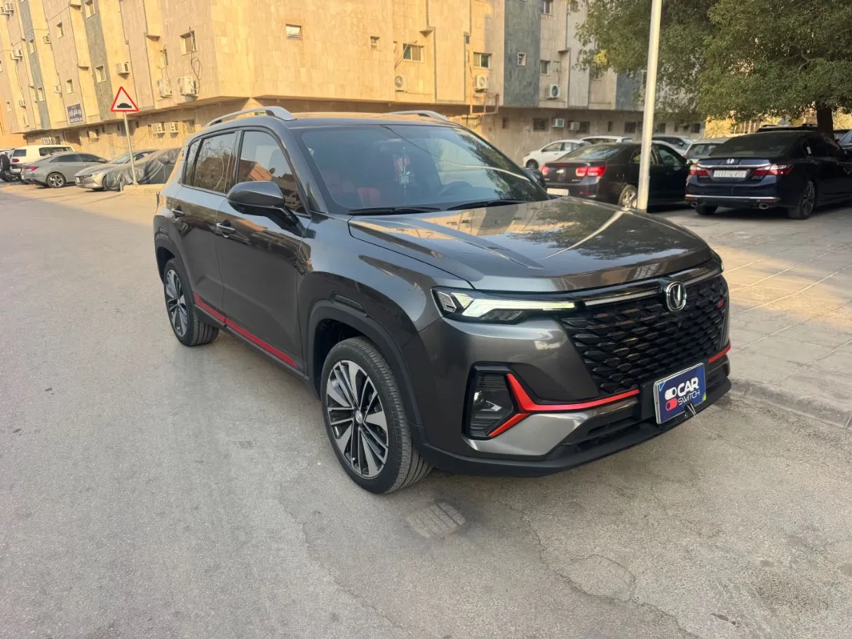 Car image 3