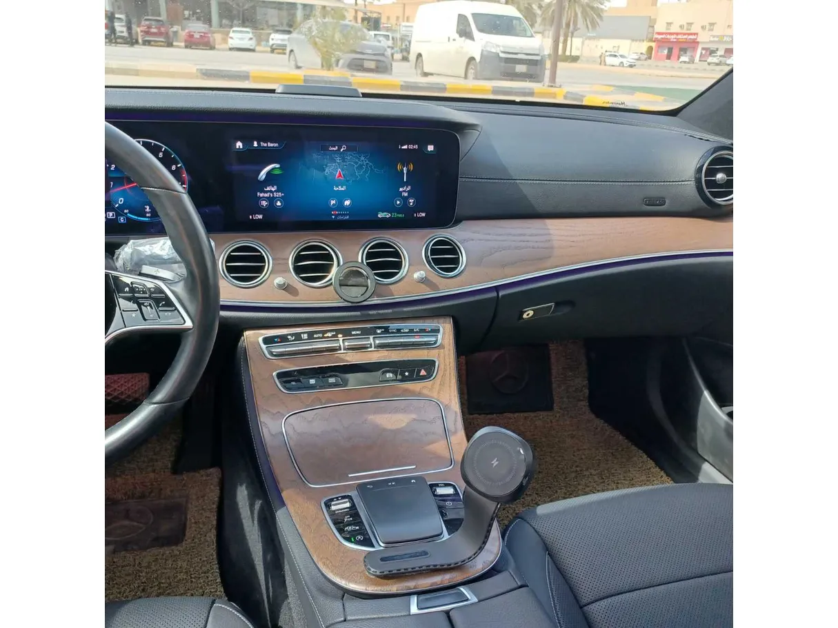 Car image 26