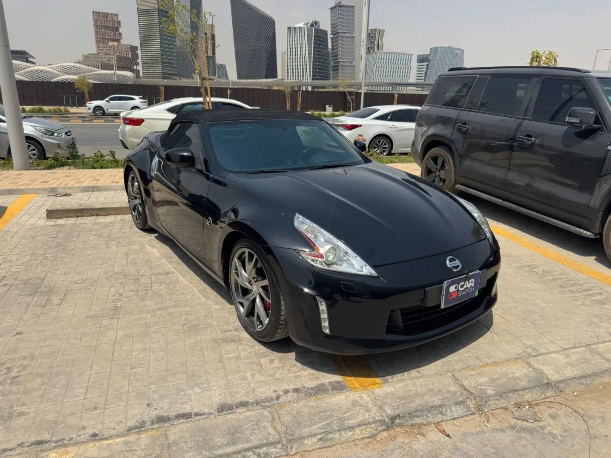 Car image 5