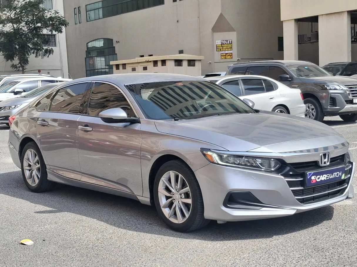 Car image 3