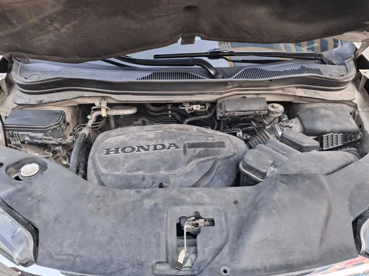 Car image 21