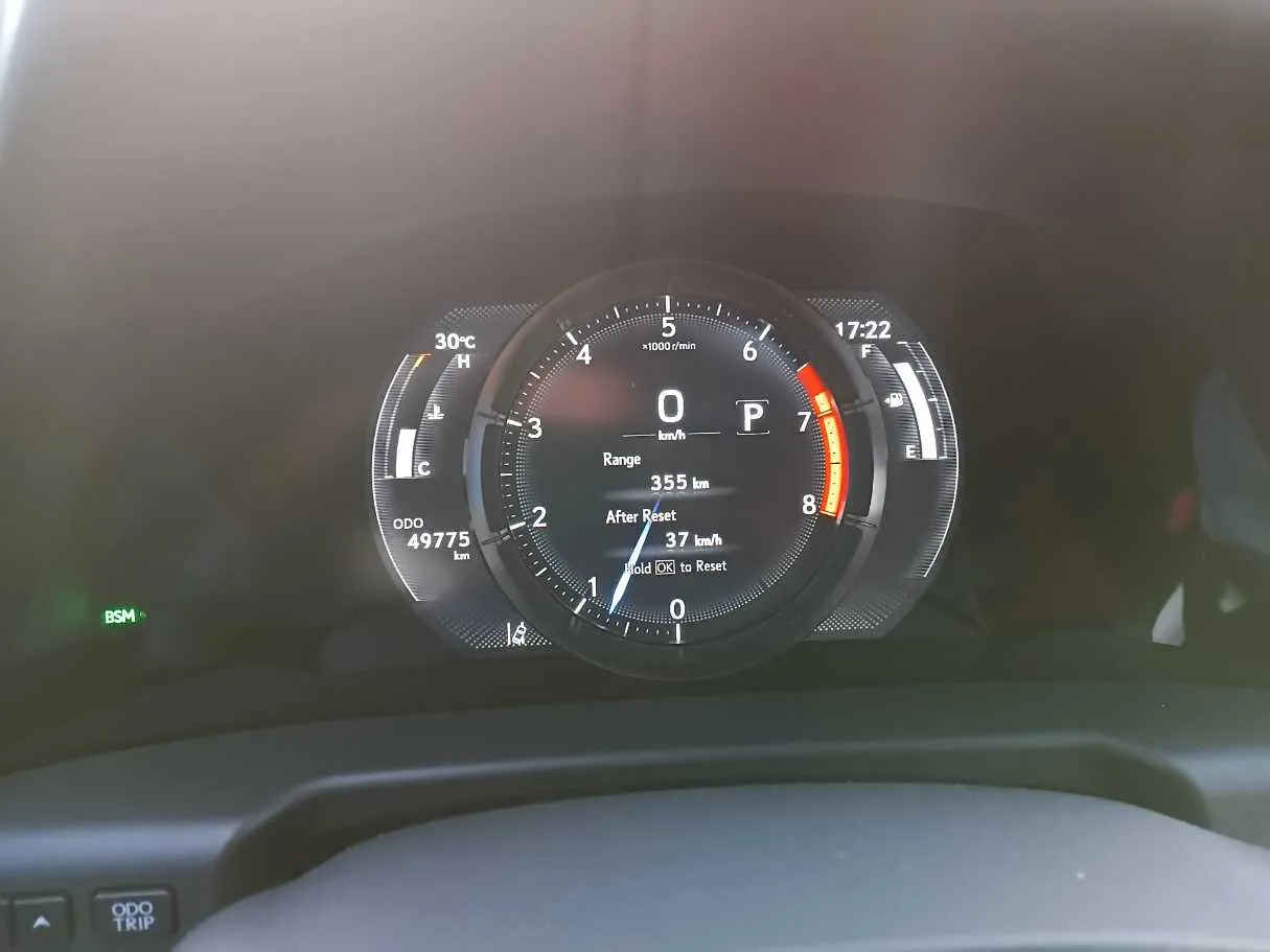 Car image 17