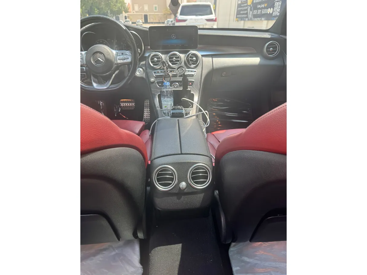 Car image 17