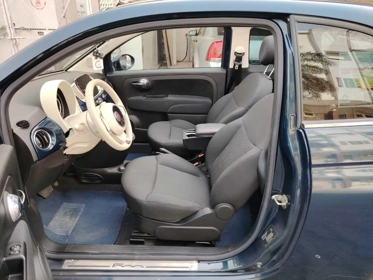 Car image 15
