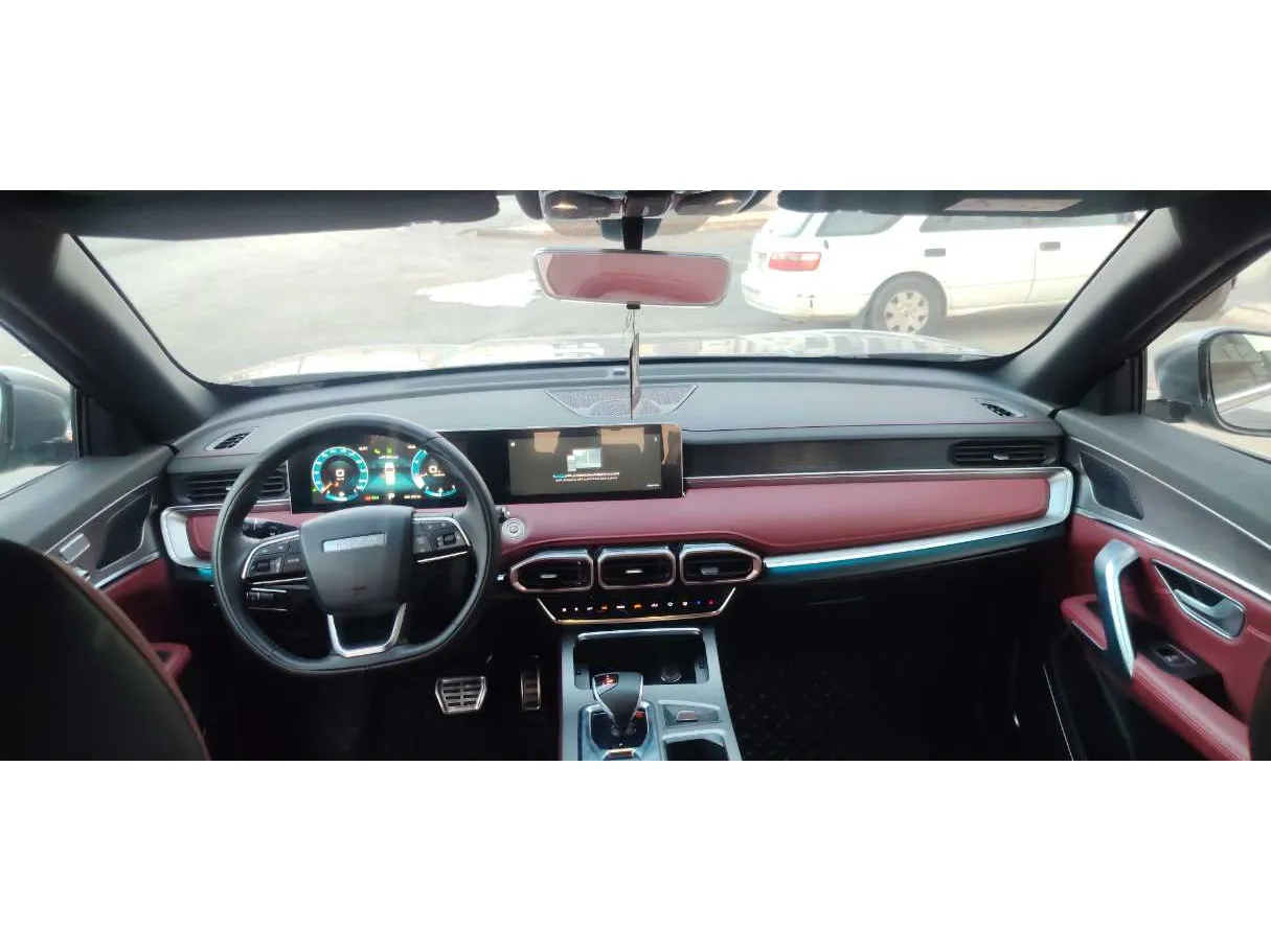 Car image 13