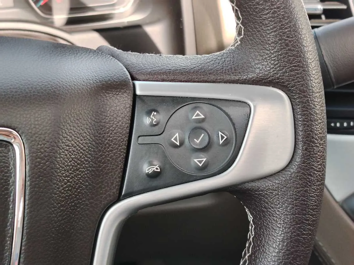 Car image 29