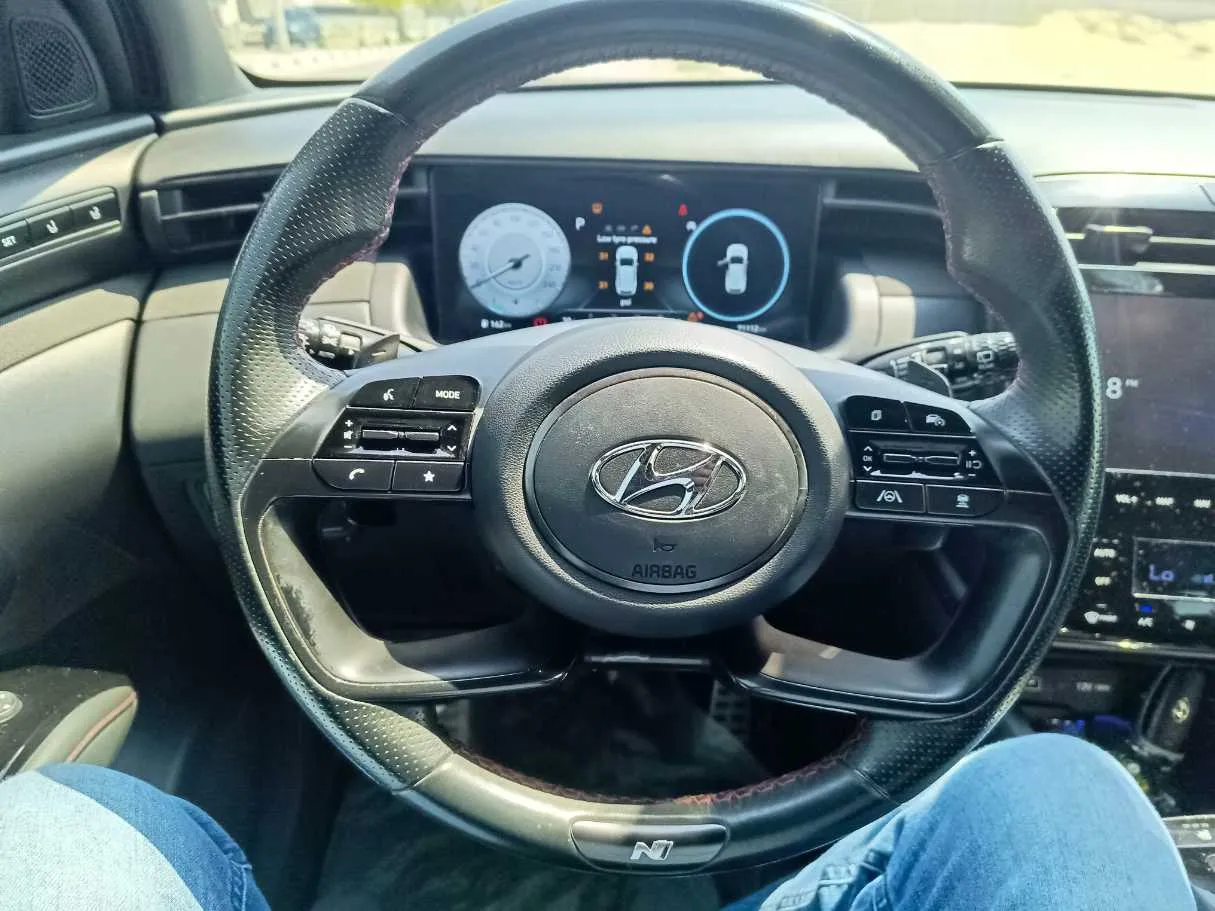 Car image 22