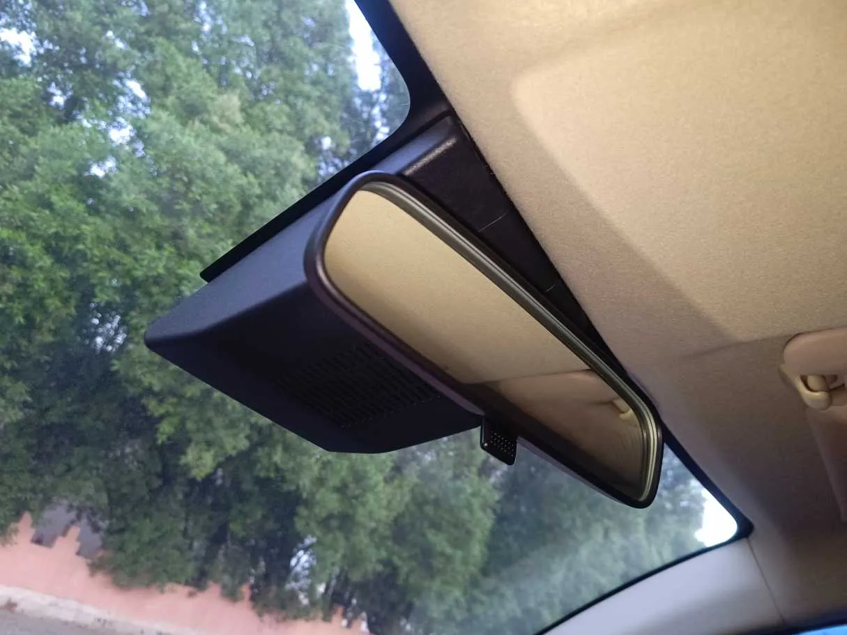 Car image 30