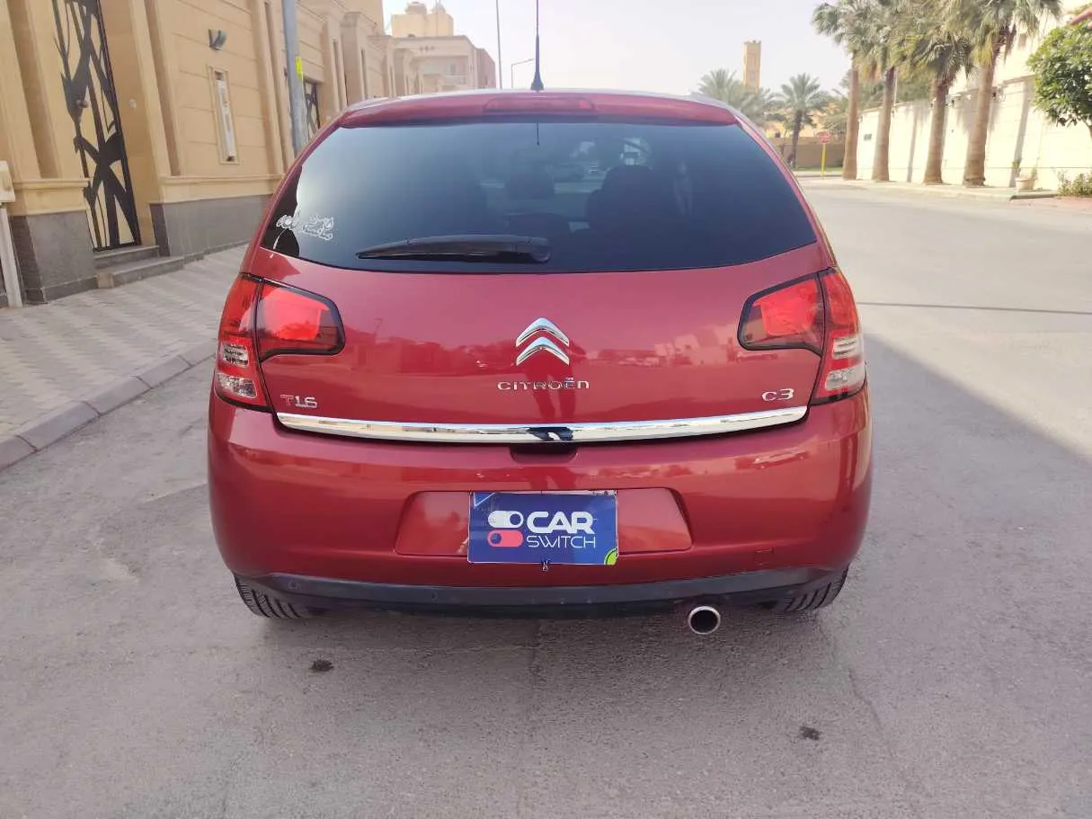 Car image 6