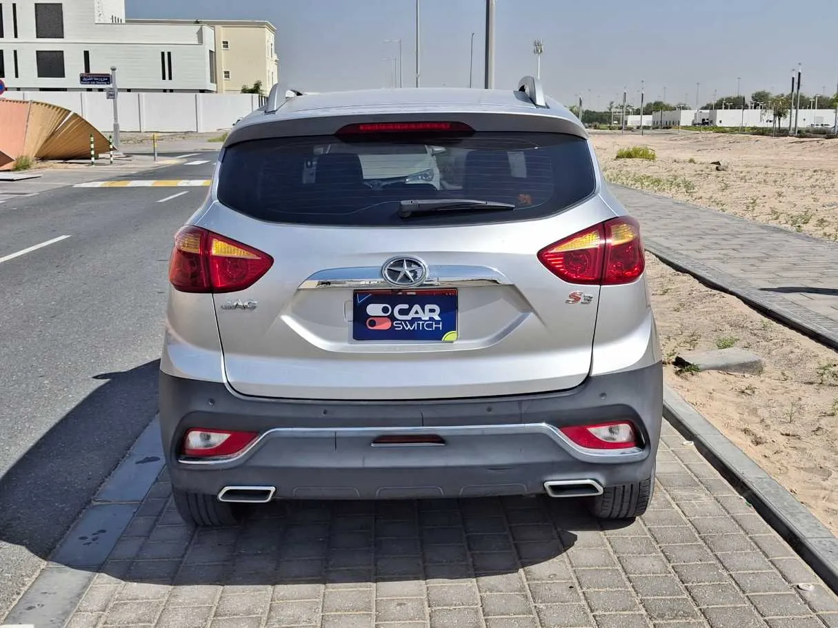 Car image 6