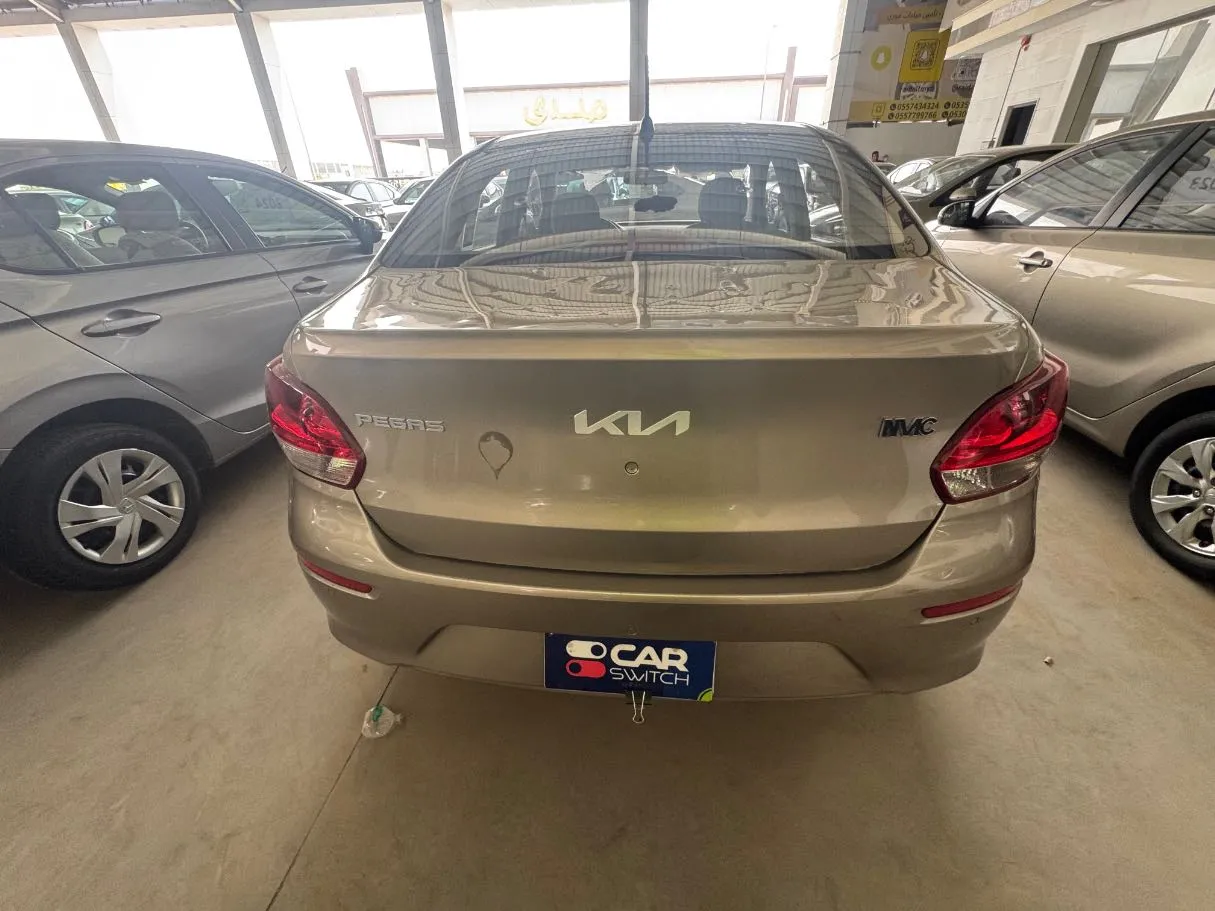 Car image 5