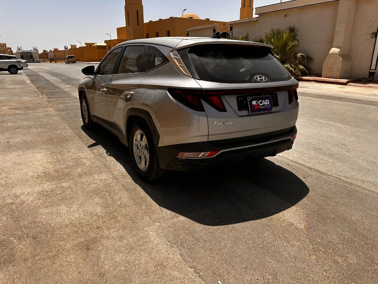 Car image 7