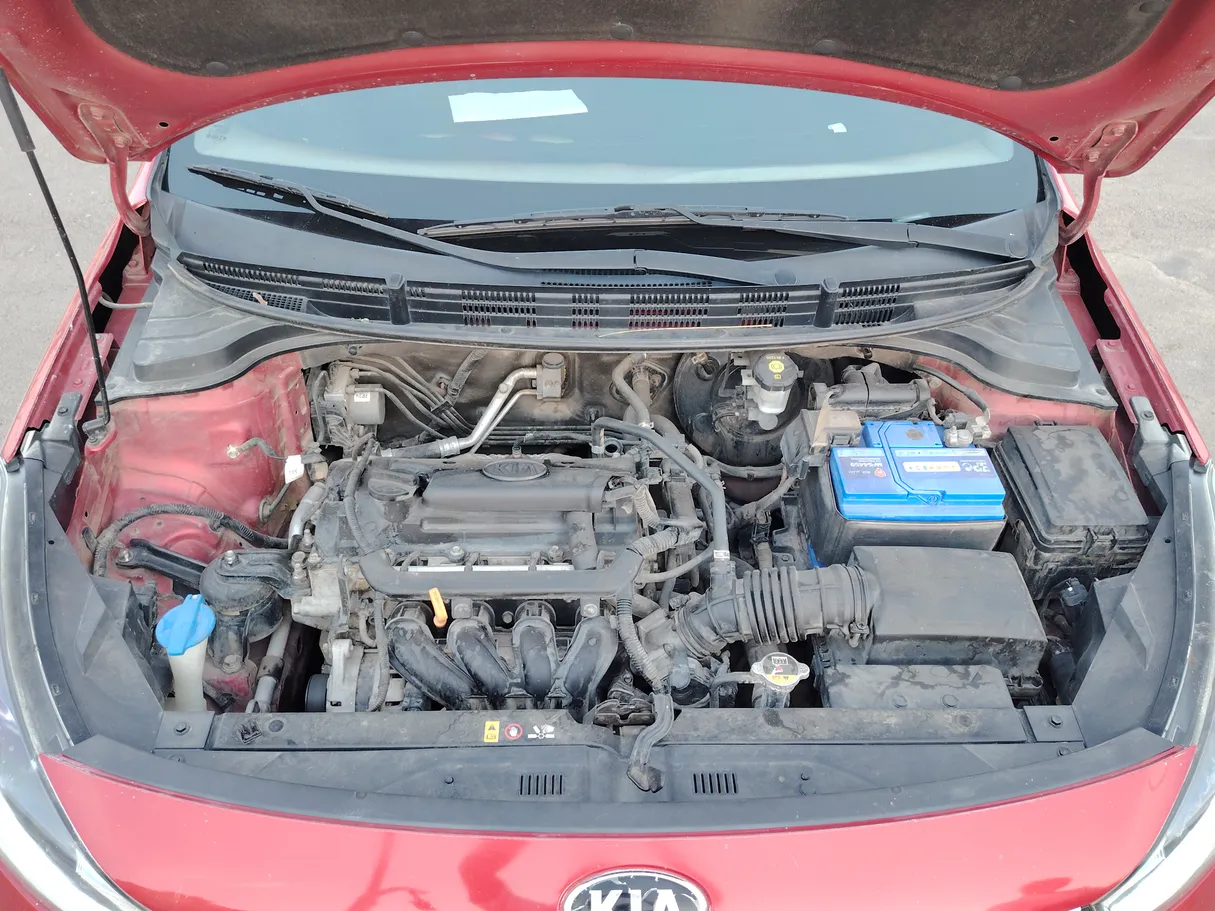 Car image 25