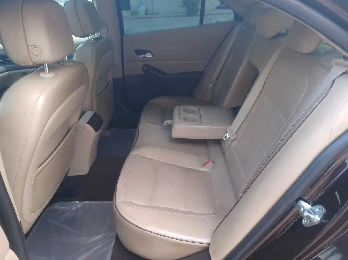 Car image 15