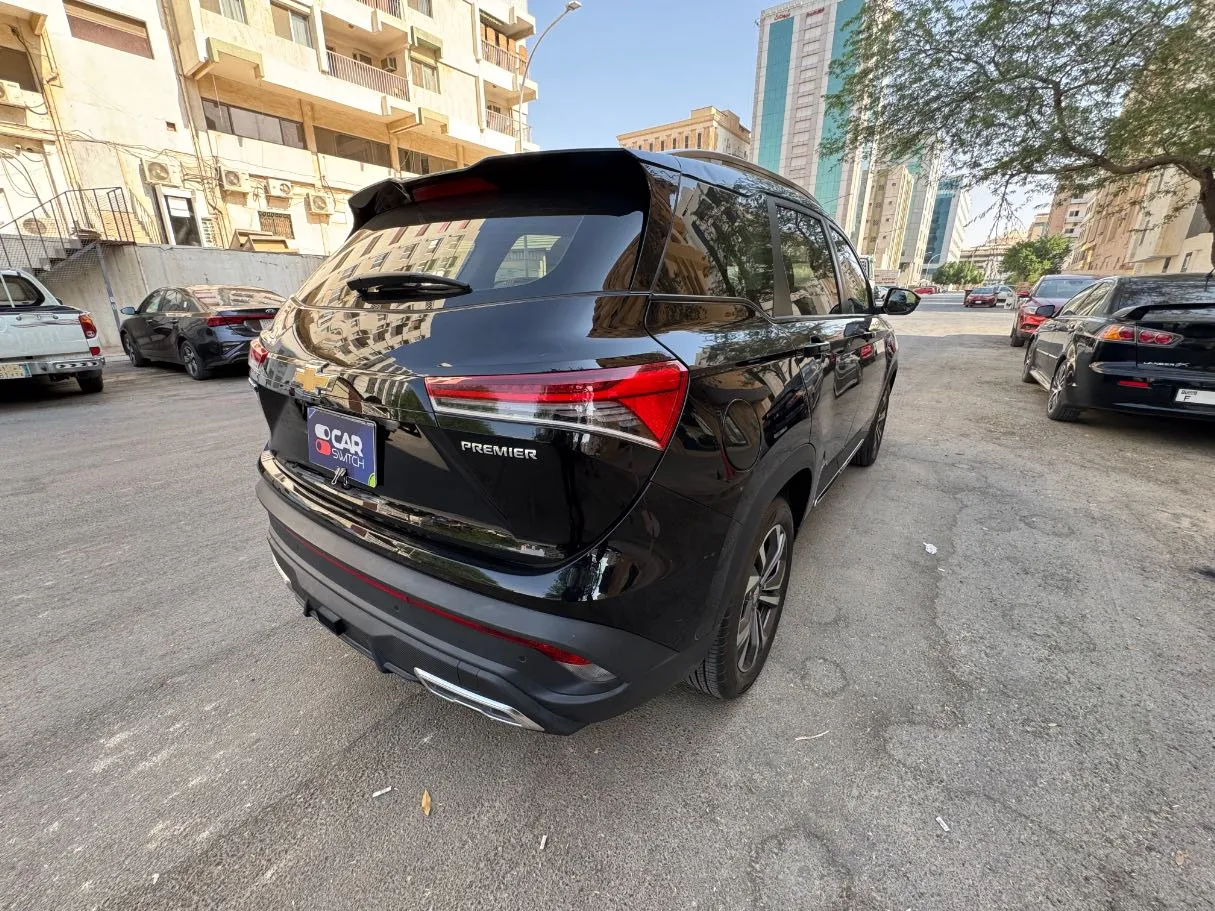 Car image 5