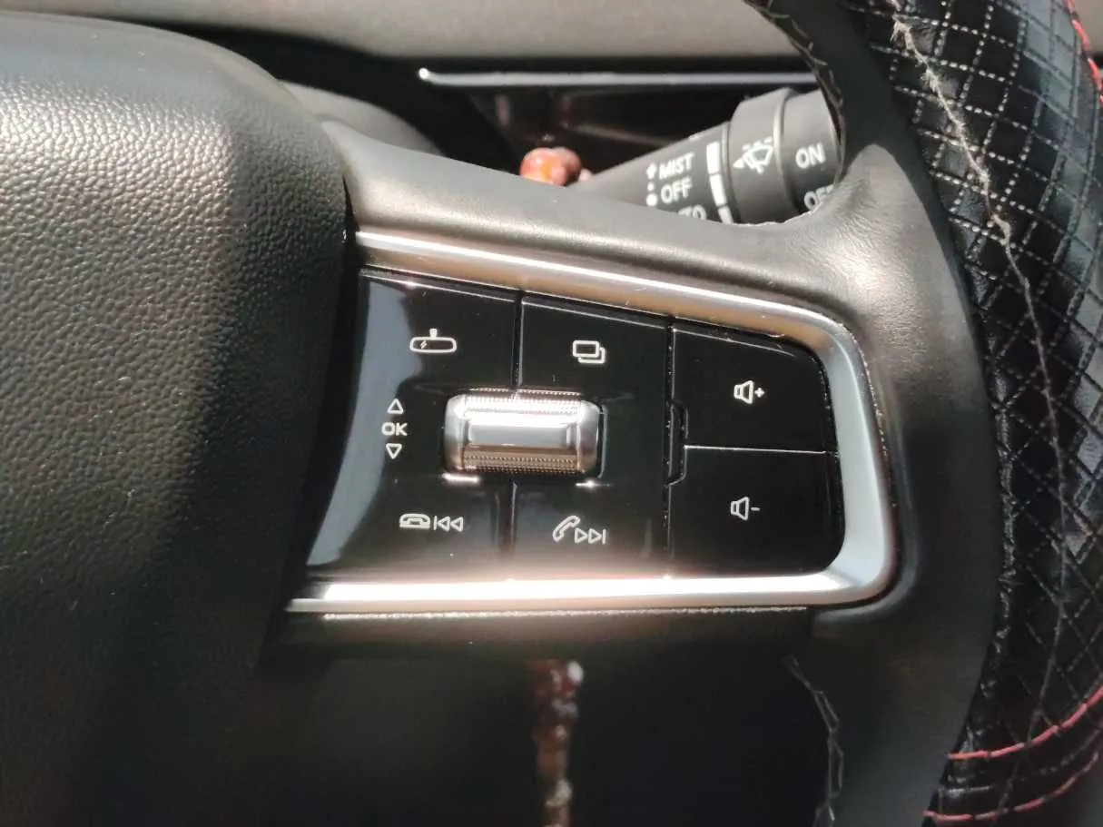 Car image 27