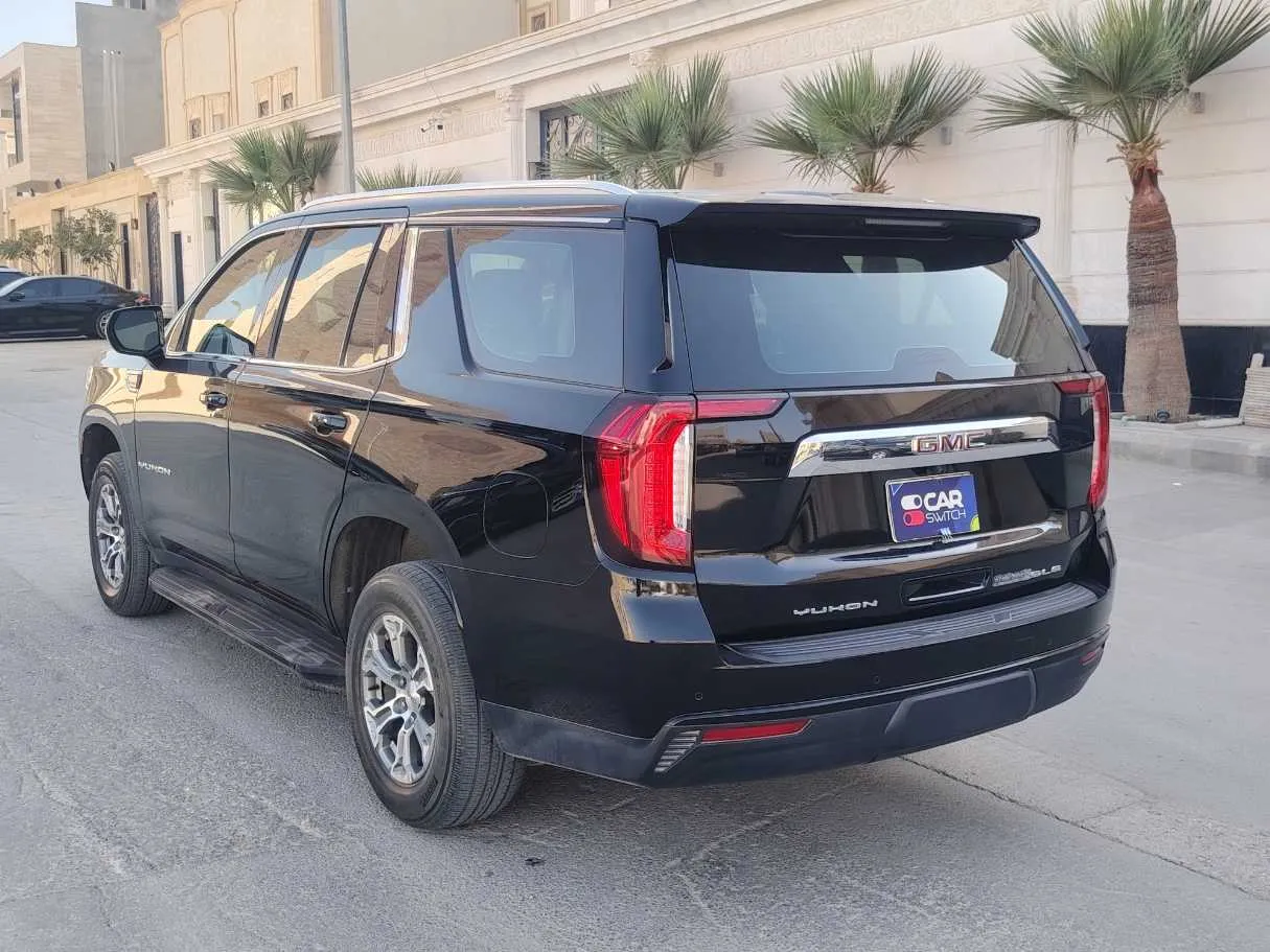 Car image 7