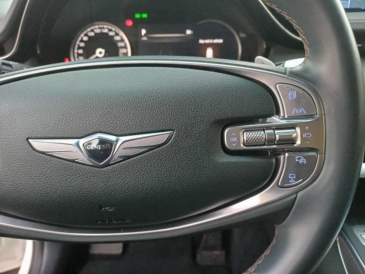 Car image 21