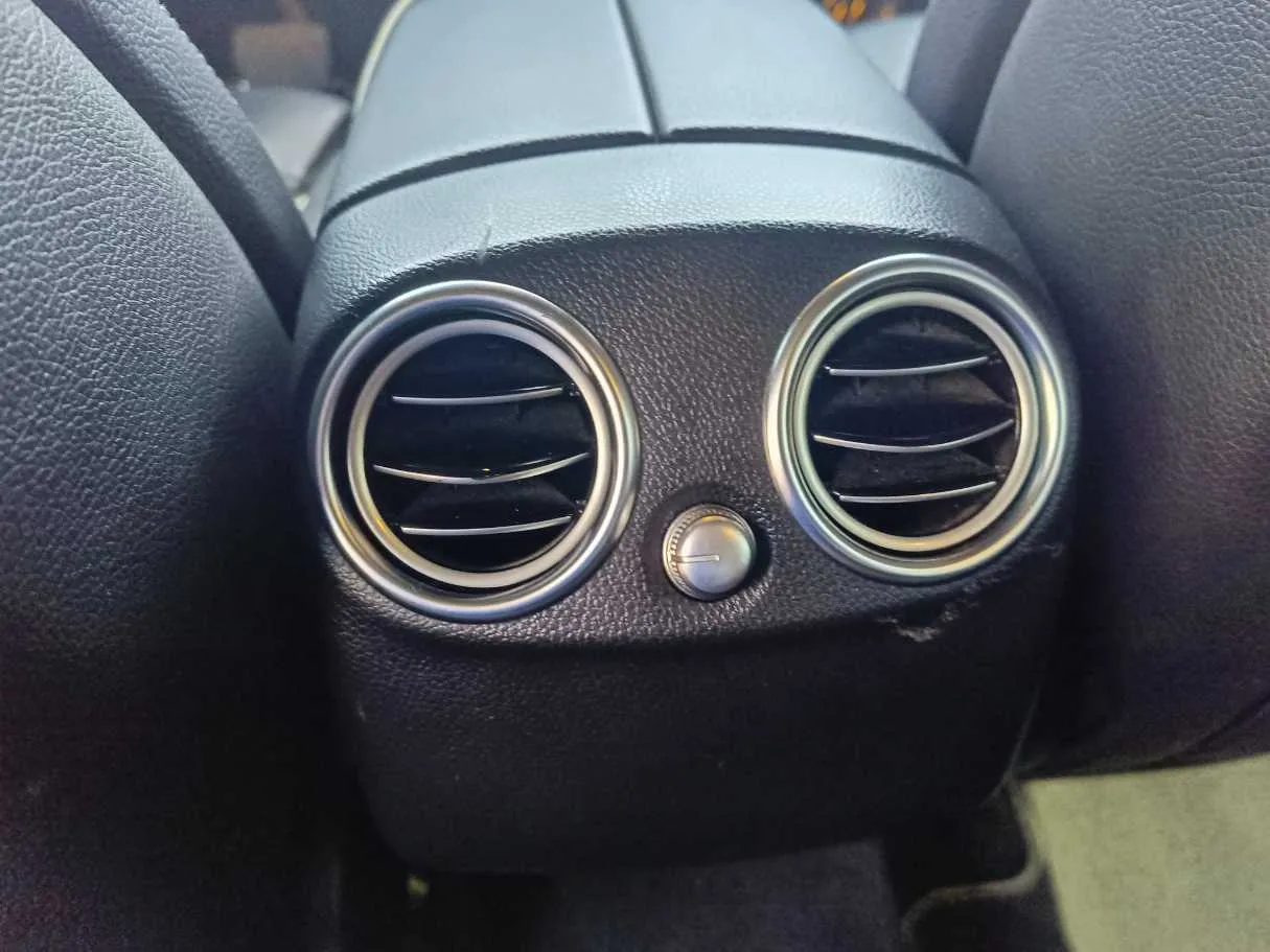 Car image 31