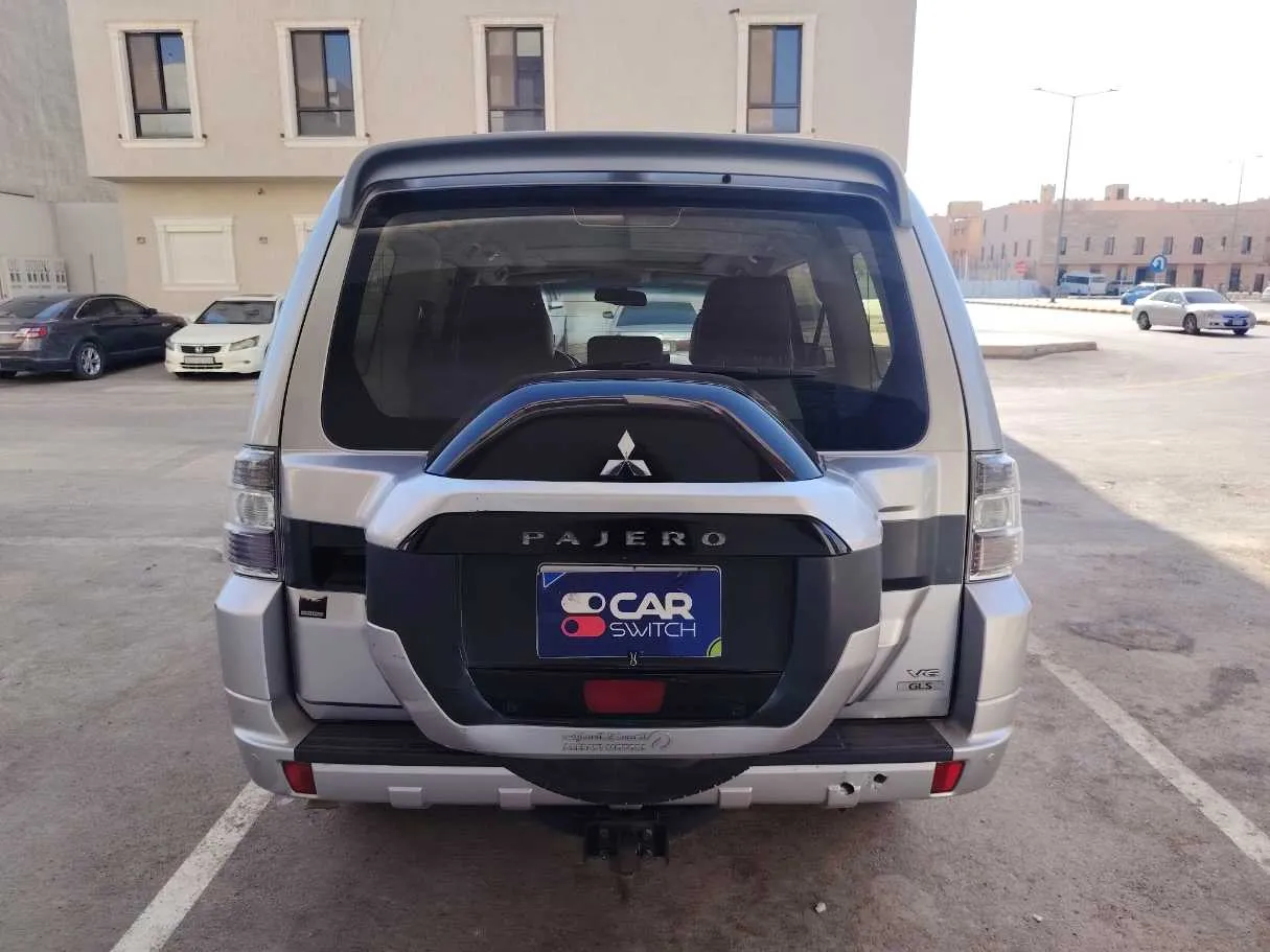 Car image 6
