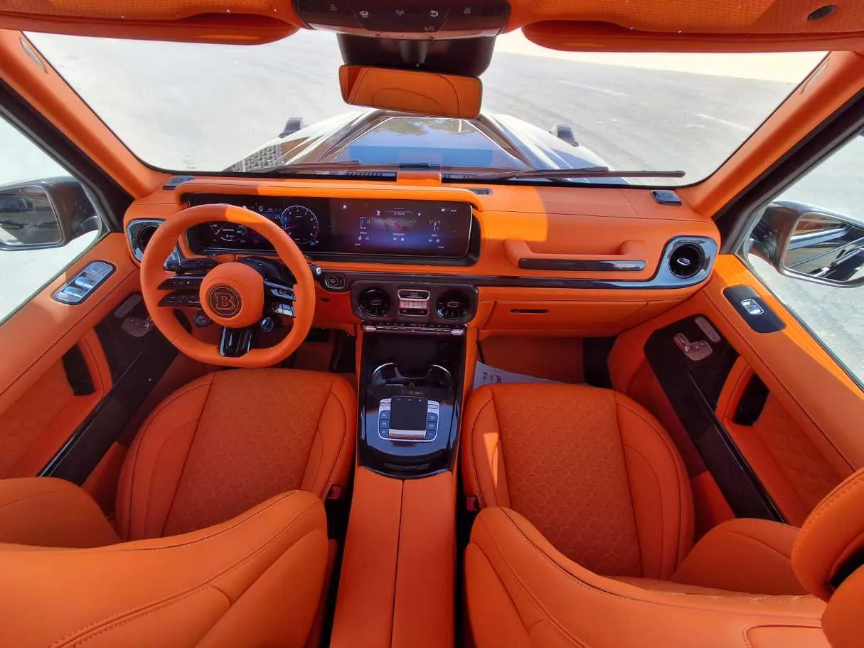 Car image 19