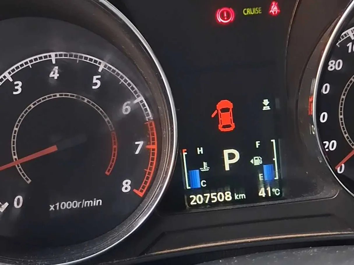 Car image 18
