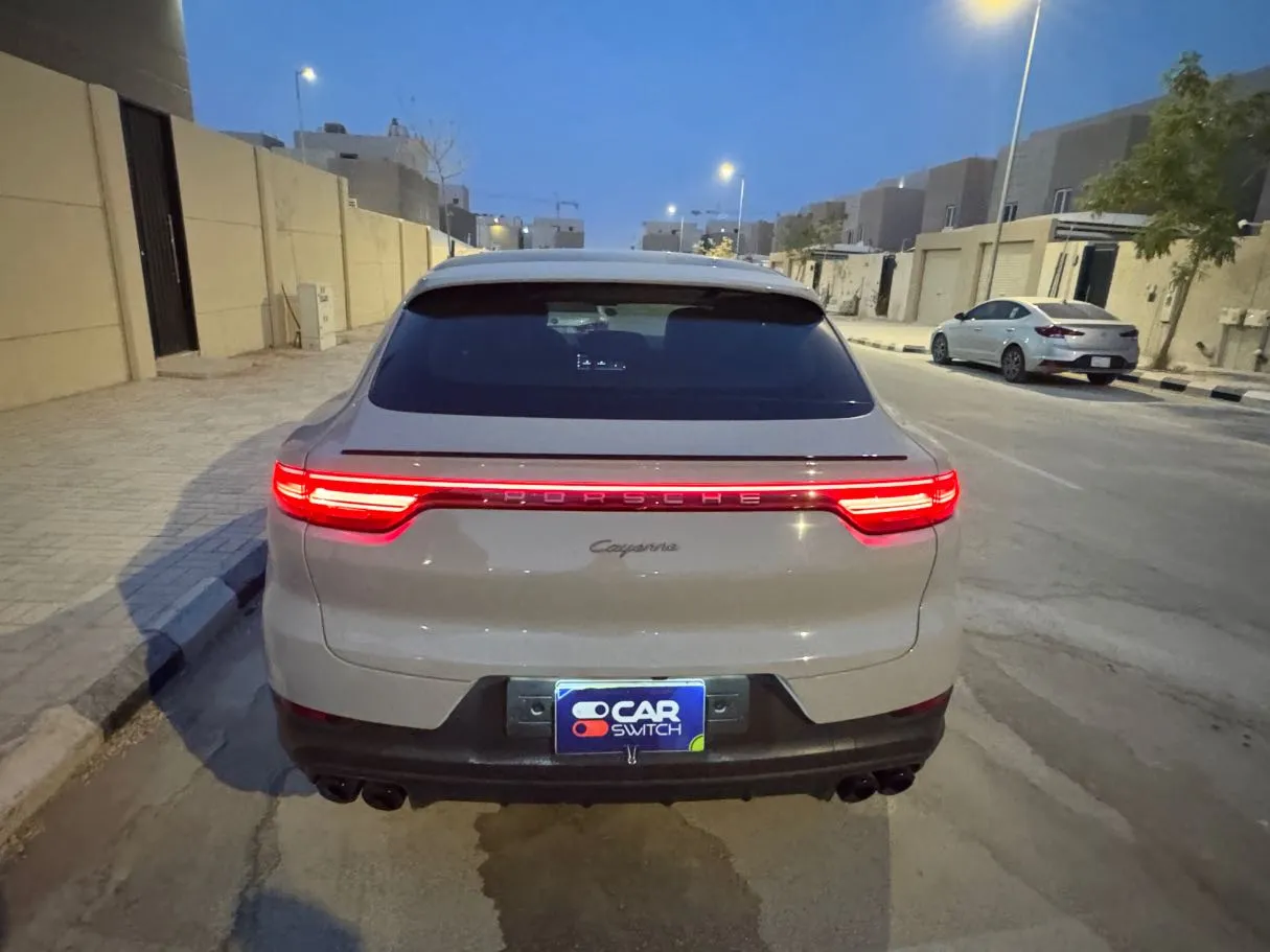 Car image 6