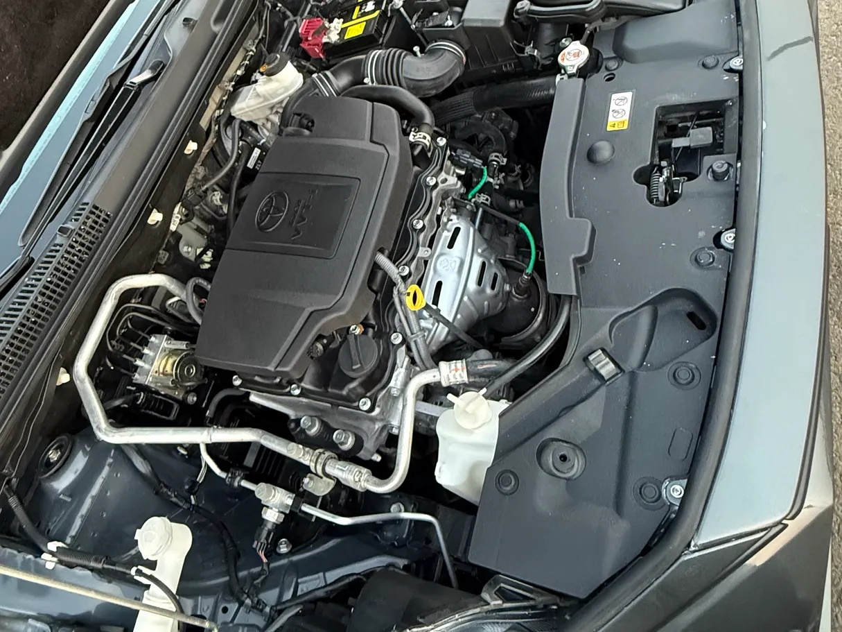 Car image 14