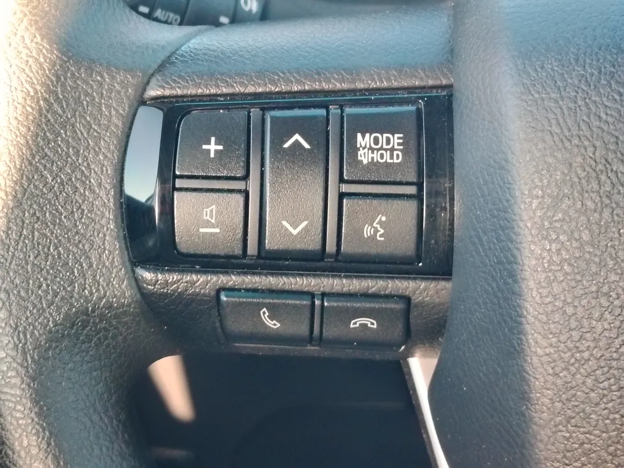 Car image 30