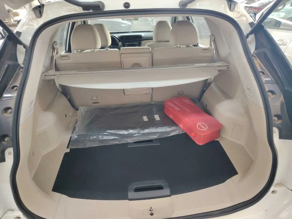Car image 28