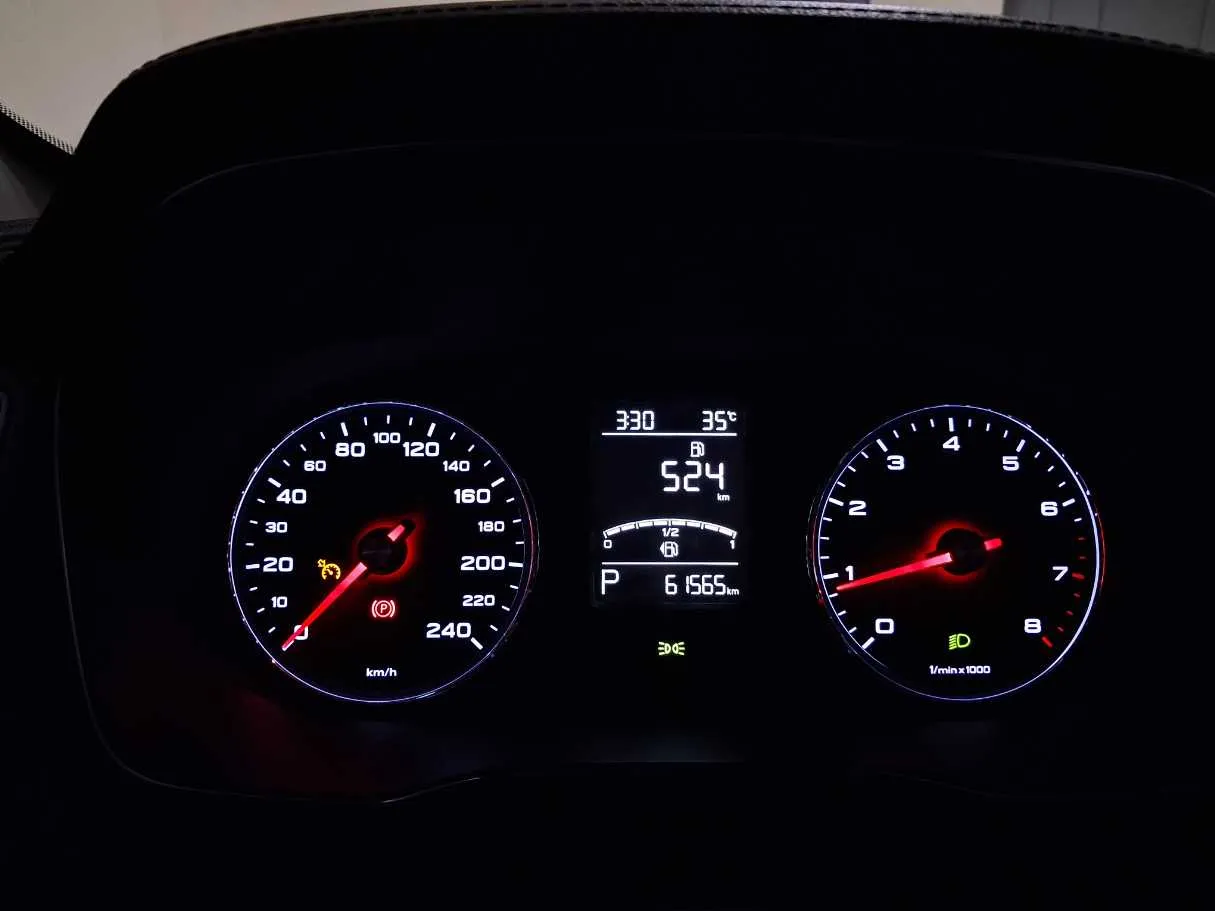 Car image 20