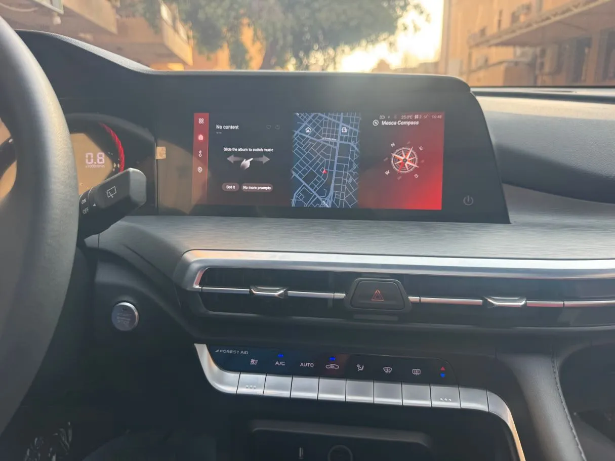 Car image 16