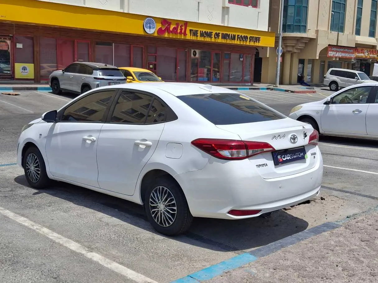 Car image 7