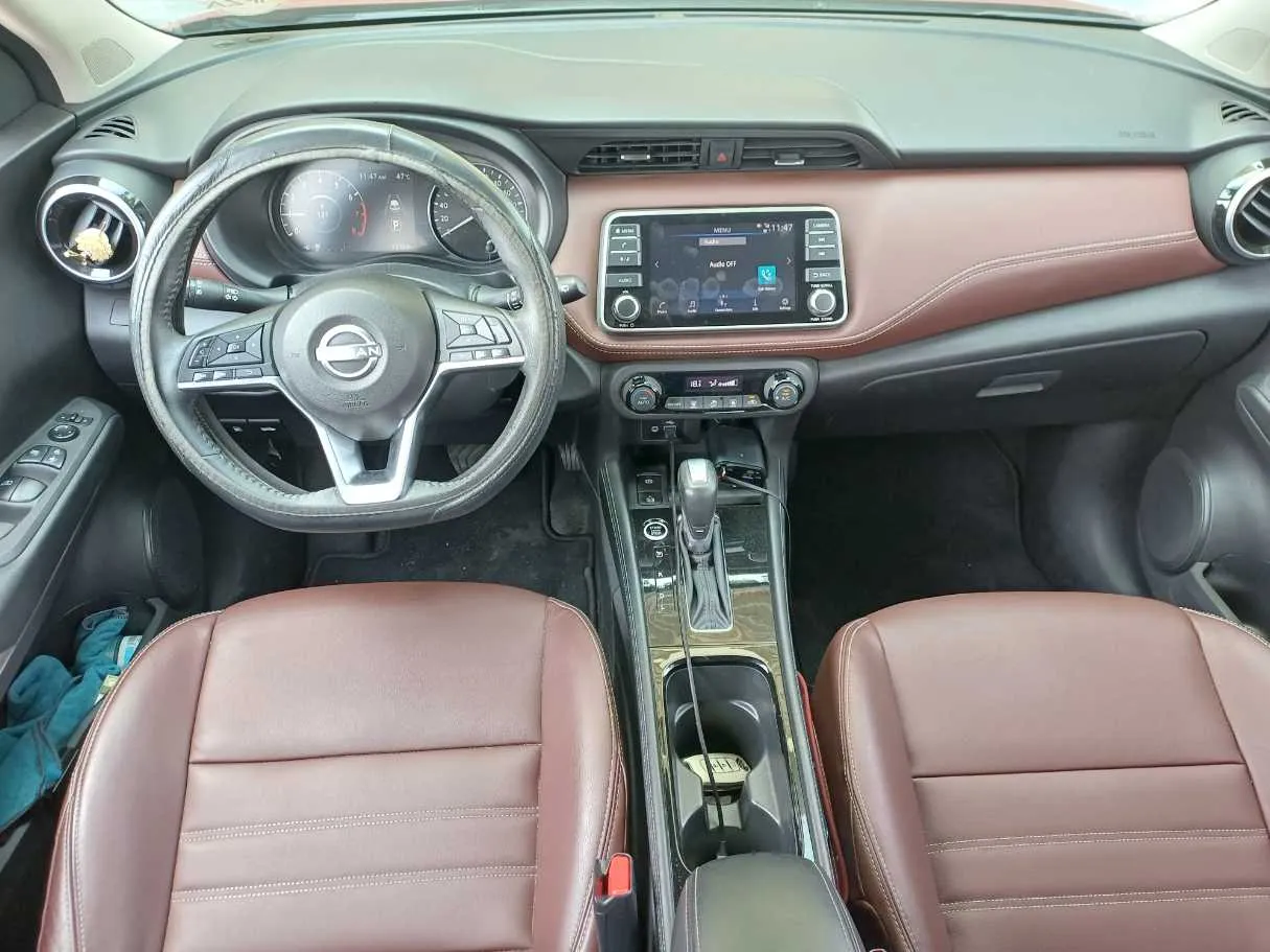 Car image 15