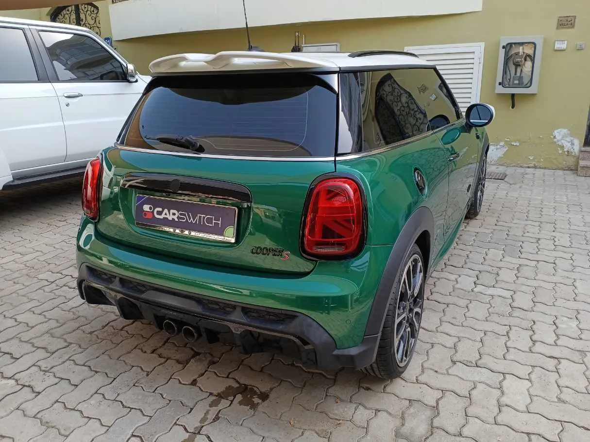 Car image 5