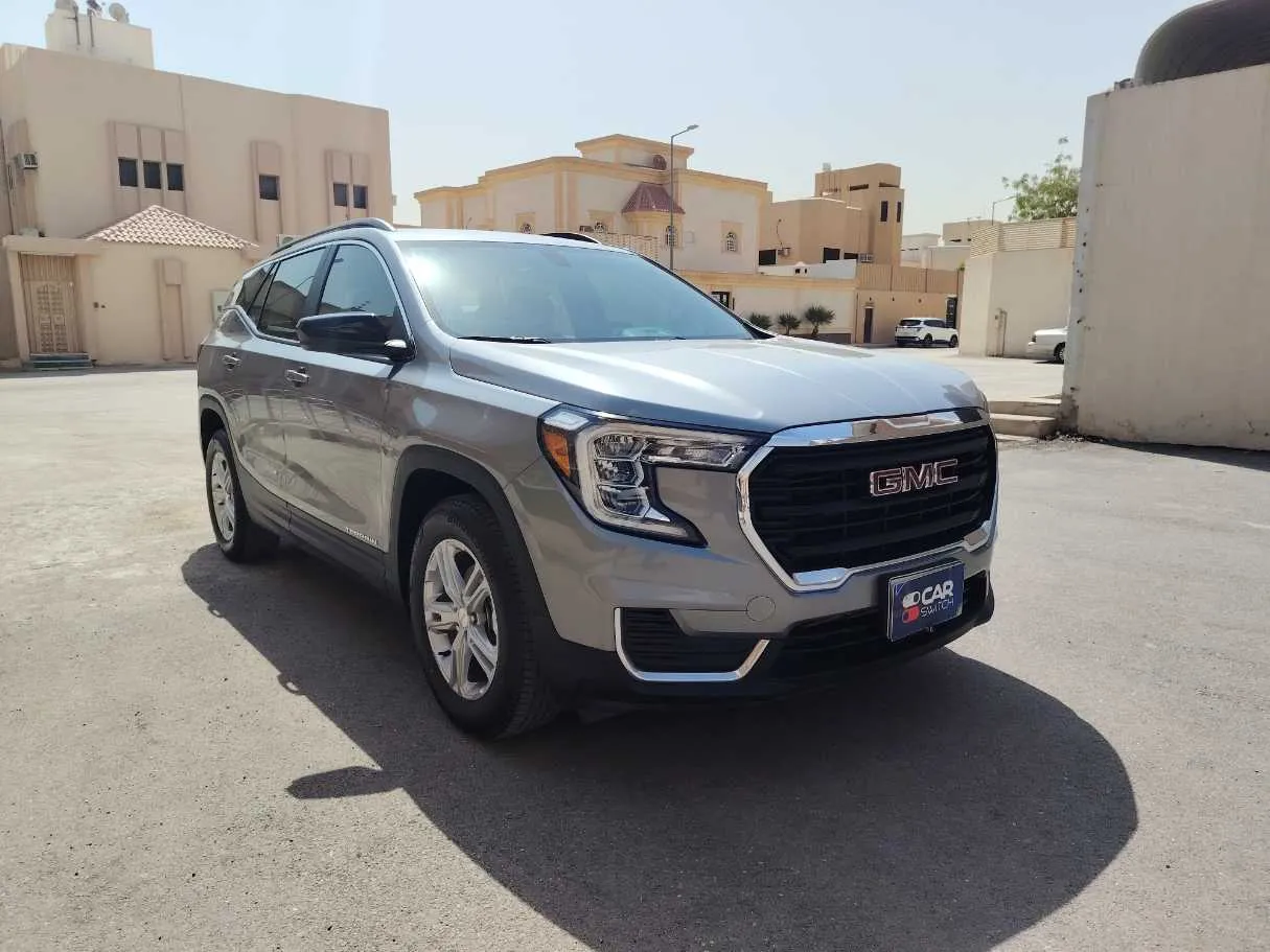 Car image 3