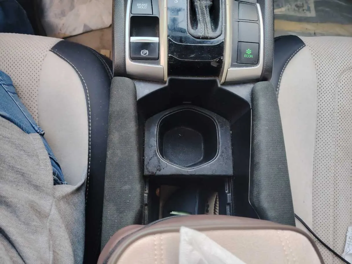 Car image 36