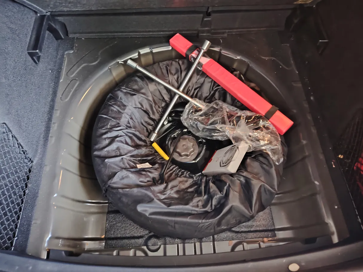 Car image 37