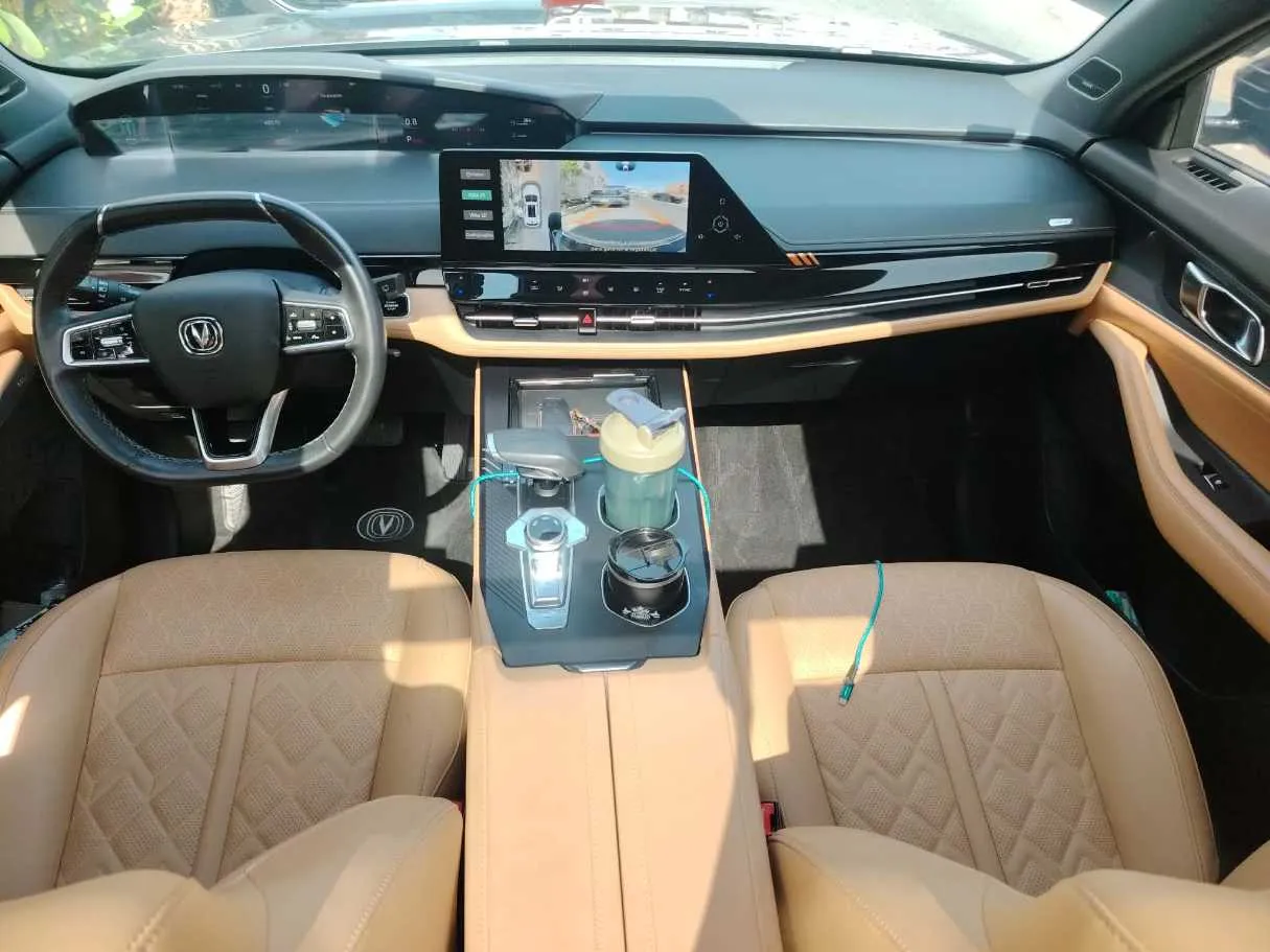 Car image 24