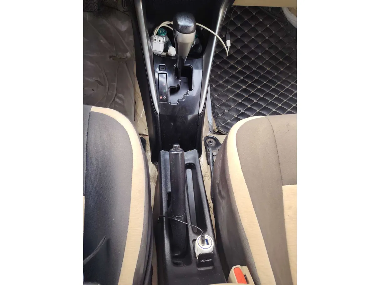 Car image 17