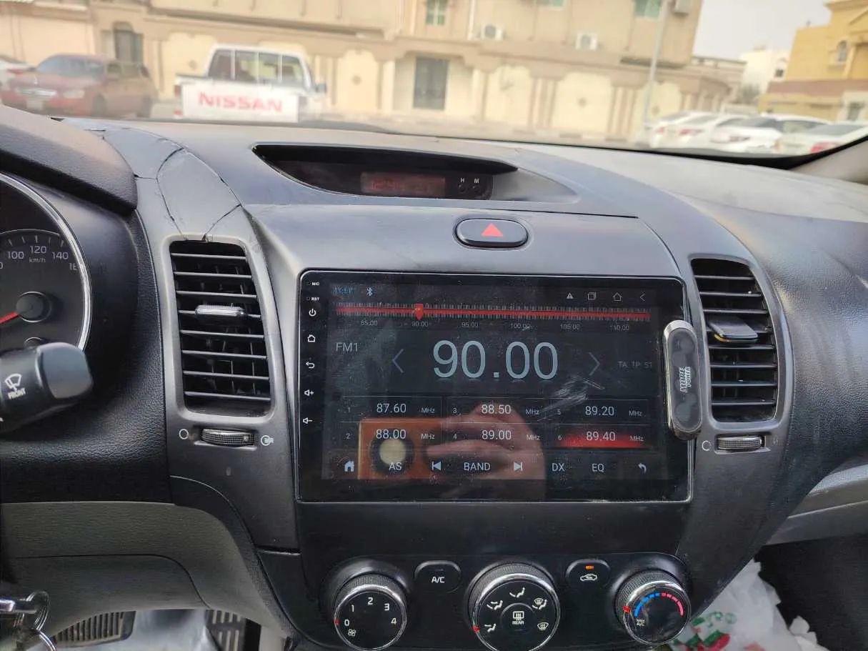 Car image 13
