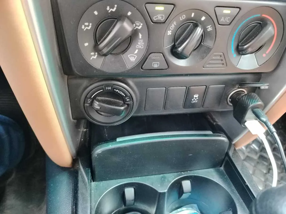 Car image 29