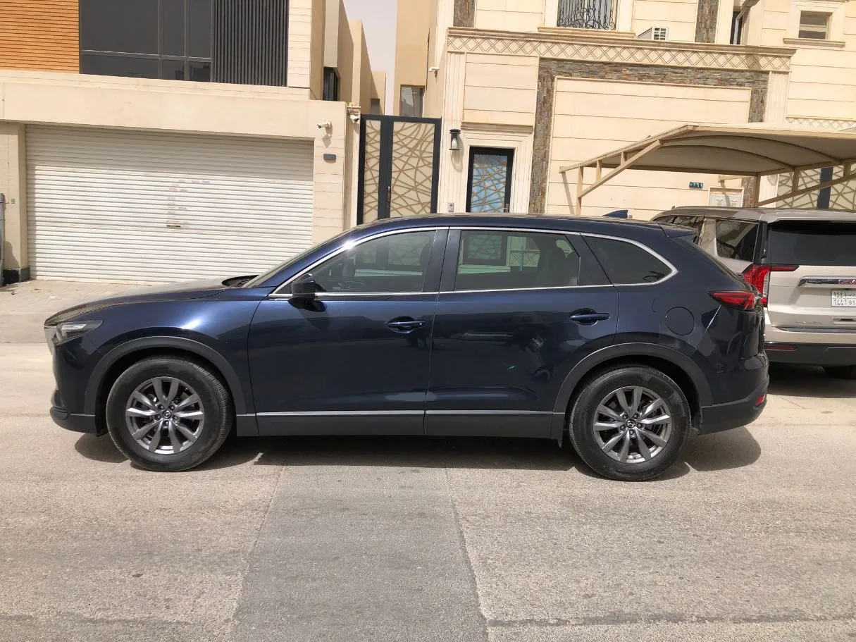 Car image 8