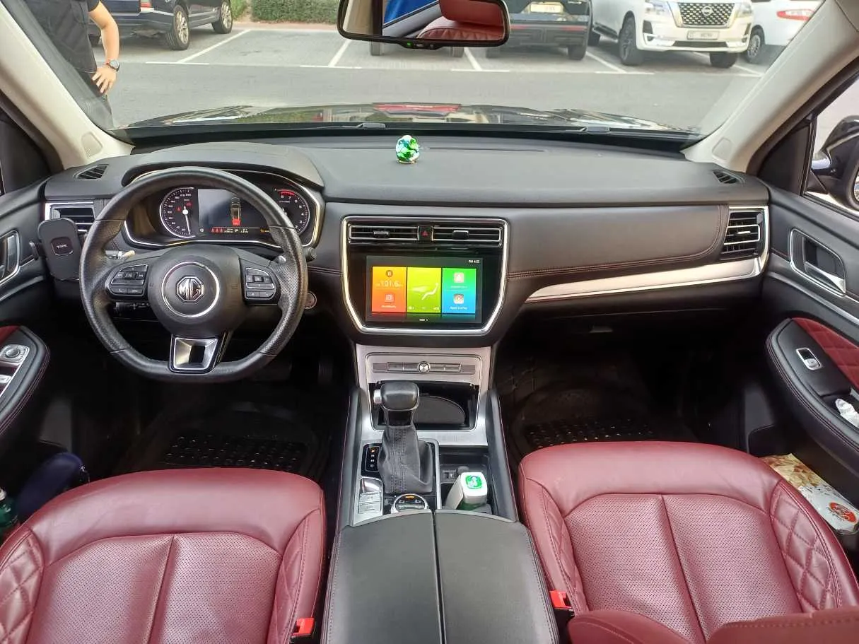 Car image 16