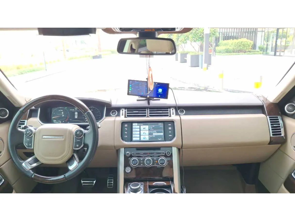 Car image 16