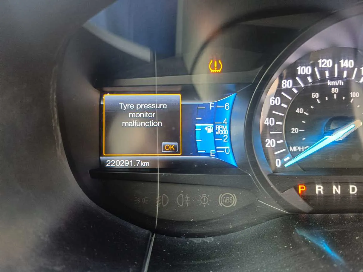 Car image 27