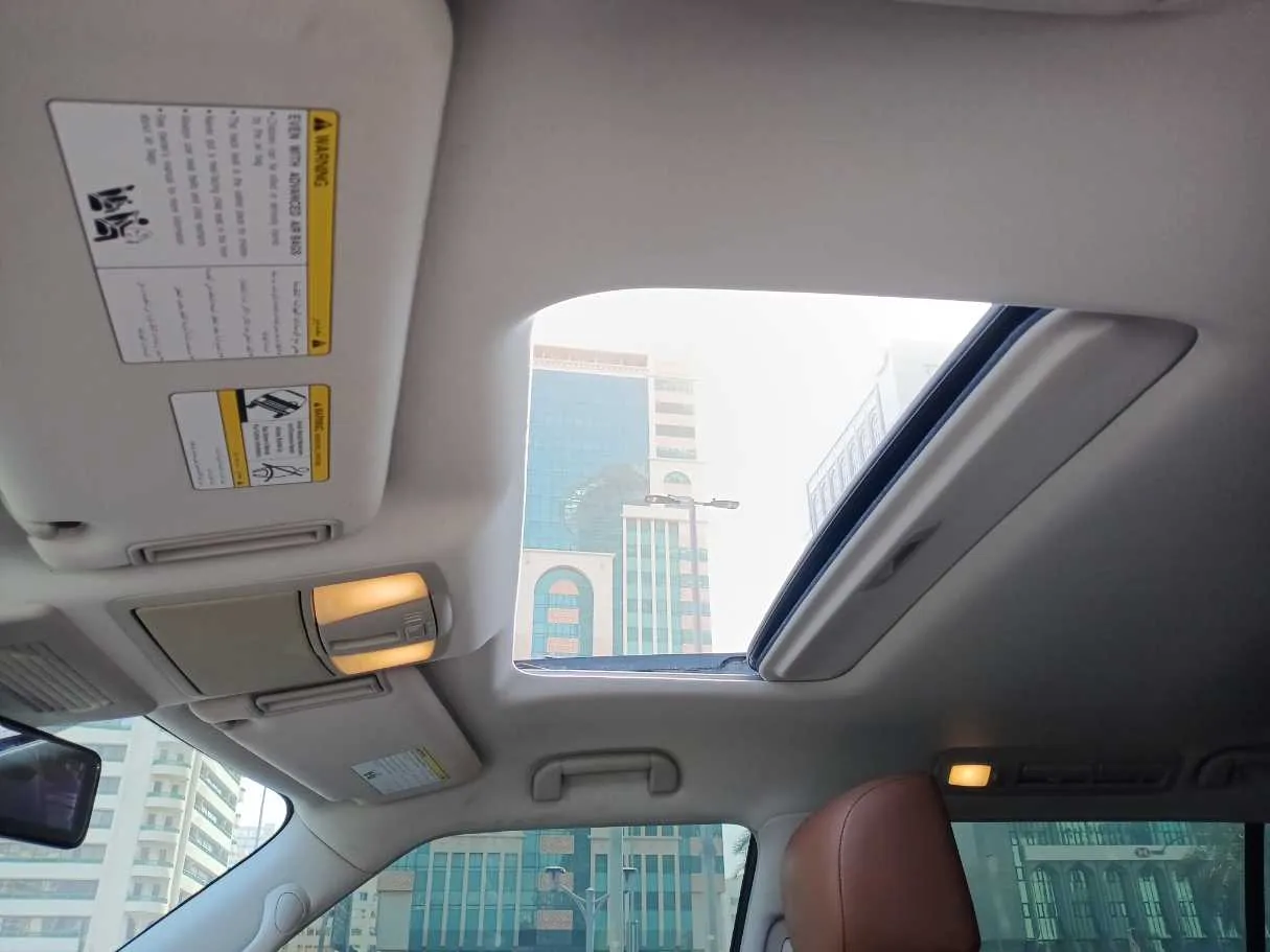 Car image 23