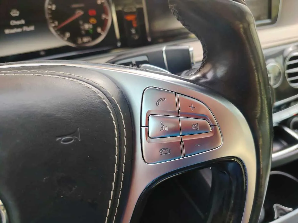 Car image 35